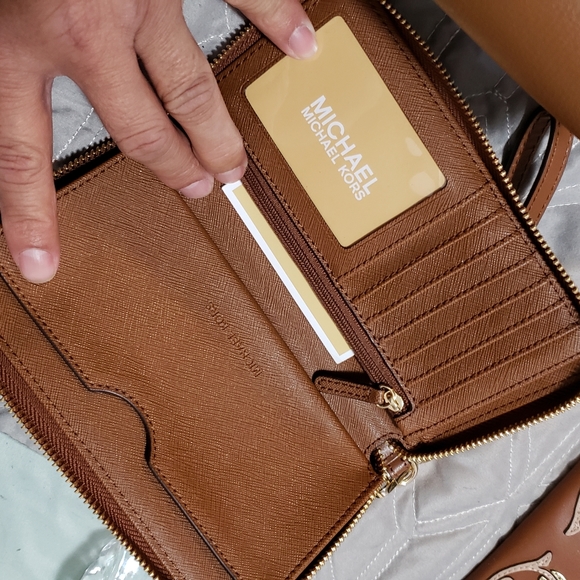 MICHAEL KORS LOT - Picture 5 of 8